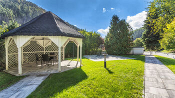 Prodej domu 416 m², Nižbor