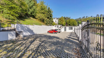 Prodej domu 416 m², Nižbor
