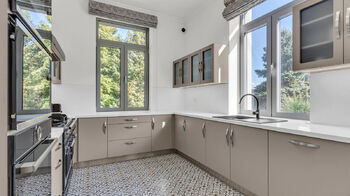 Prodej domu 416 m², Nižbor