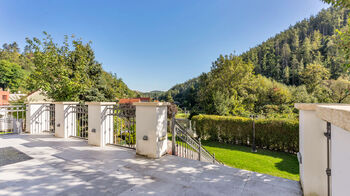 Prodej domu 416 m², Nižbor