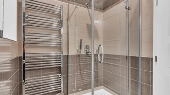 Prodej domu 416 m², Nižbor