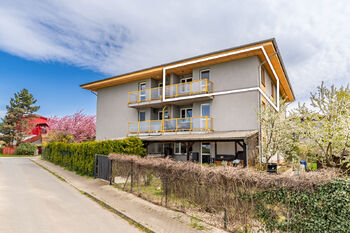 Pronájem bytu 2+kk v osobním vlastnictví 55 m², Šestajovice