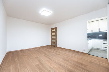 Pronájem bytu 1+kk v osobním vlastnictví 27 m², Kladno