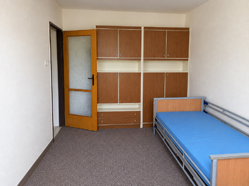 Pokoj - Prodej bytu 3+kk v osobním vlastnictví 66 m², Břeclav