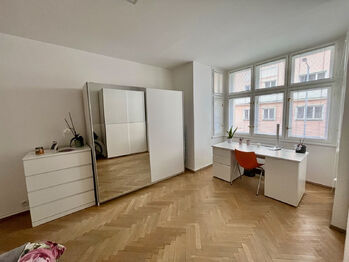 Pronájem bytu 2+kk v osobním vlastnictví 55 m², Praha 3 - Vinohrady