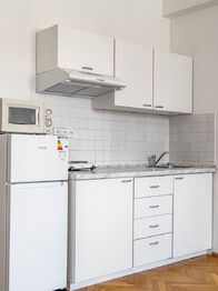 Kuchyňská linka - Pronájem bytu 1+kk v osobním vlastnictví 27 m², Praha 2 - Nové Město