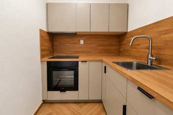 Pronájem bytu 2+kk v osobním vlastnictví 38 m², Praha 9 - Kyje