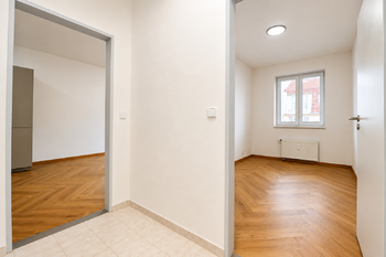 Chodba - Pronájem bytu 2+kk v osobním vlastnictví 38 m², Praha 9 - Kyje