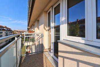 Balkon - Pronájem bytu 2+kk v osobním vlastnictví 38 m², Praha 9 - Kyje