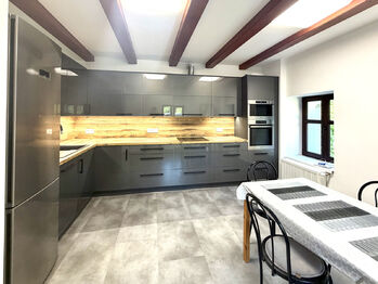 Prodej domu 232 m², Hromnice