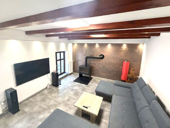 Prodej domu 232 m², Hromnice