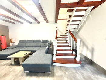Prodej domu 232 m², Hromnice