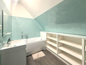 Prodej domu 232 m², Hromnice