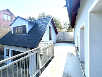 Prodej domu 232 m², Hromnice