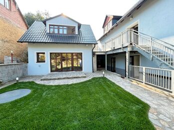 Prodej domu 232 m², Hromnice
