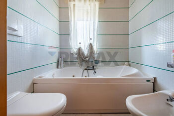 Prodej bytu 4+1 v osobním vlastnictví 135 m², Bari