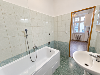 koupelna - Pronájem bytu 4+kk v osobním vlastnictví 72 m², České Budějovice