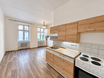 obývací pokoj s kuch.koutem - Pronájem bytu 4+kk v osobním vlastnictví 72 m², České Budějovice 