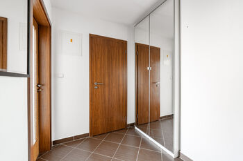 Pronájem bytu 2+kk v osobním vlastnictví 58 m², Praha 5 - Zličín
