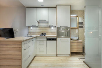 kuchyňská linka - Prodej bytu 1+kk v osobním vlastnictví 27 m², Praha 7 - Holešovice
