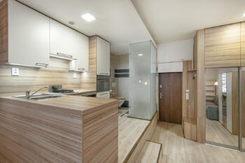 kuchyňská linka - Prodej bytu 1+kk v osobním vlastnictví 27 m², Praha 7 - Holešovice