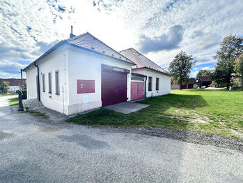 Prodej pozemku 3401 m², Dušejov
