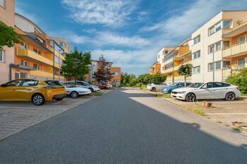 Prodej bytu 3+kk v osobním vlastnictví 79 m², Praha 9 - Kyje