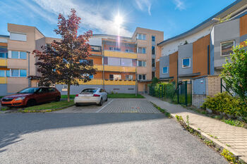 Prodej bytu 3+kk v osobním vlastnictví 79 m², Praha 9 - Kyje
