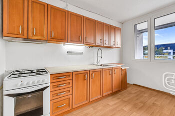 Kuchyně - Prodej bytu 3+1 v osobním vlastnictví 82 m², Praha 9 - Prosek