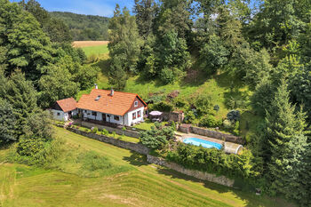 Prodej domu 151 m², Dolní Dobrouč