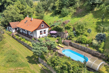 Prodej domu 151 m², Dolní Dobrouč