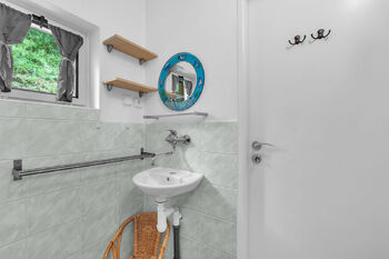 Prodej domu 151 m², Dolní Dobrouč