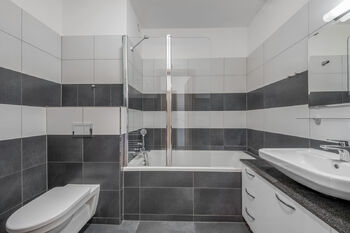 Pronájem bytu 1+kk v osobním vlastnictví 40 m², Praha 5 - Smíchov
