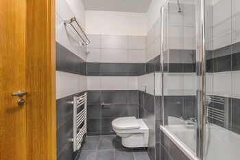 Pronájem bytu 1+kk v osobním vlastnictví 40 m², Praha 5 - Smíchov