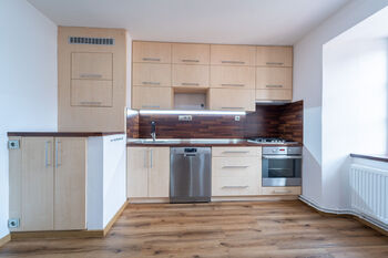 Samostatná kuchyně - Pronájem bytu 2+1 v osobním vlastnictví 74 m², Kutná Hora