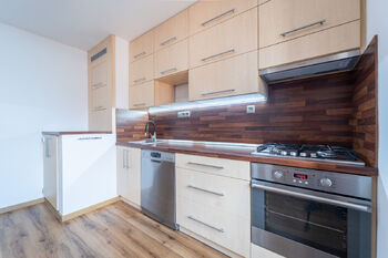Kuchyňská linka - Pronájem bytu 2+1 v osobním vlastnictví 74 m², Kutná Hora