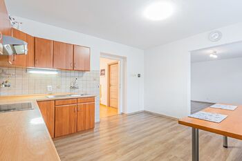 Kuchyně - Prodej domu 160 m², Svinařov