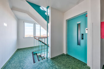 Prodej bytu 2+kk v osobním vlastnictví 43 m², Praha 10 - Horní Měcholupy