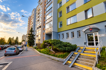 Prodej bytu 3+1 v osobním vlastnictví 65 m², Praha 8 - Troja