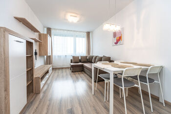 Pronájem bytu 2+kk v osobním vlastnictví 44 m², Praha 10 - Horní Měcholupy