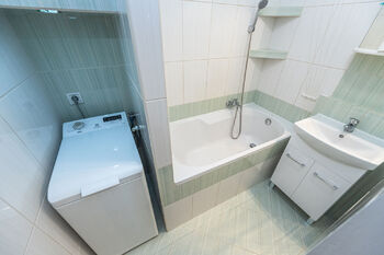 Pronájem bytu 2+kk v osobním vlastnictví 44 m², Praha 10 - Horní Měcholupy