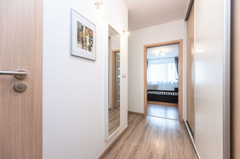 Pronájem bytu 2+kk v osobním vlastnictví 44 m², Praha 10 - Horní Měcholupy