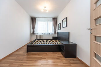 Pronájem bytu 2+kk v osobním vlastnictví 44 m², Praha 10 - Horní Měcholupy
