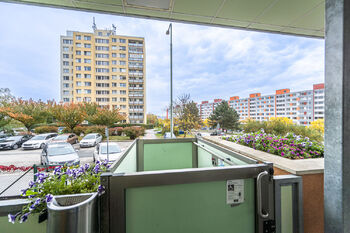 Pronájem bytu 2+kk v osobním vlastnictví 44 m², Praha 10 - Horní Měcholupy