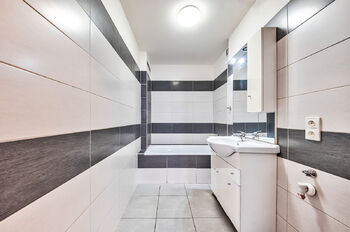 Pronájem bytu 3+1 v osobním vlastnictví 77 m², Praha 4 - Michle
