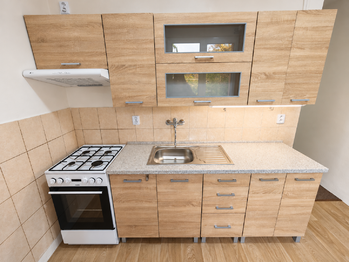 Kuchyň - Pronájem bytu 2+1 v družstevním vlastnictví 50 m², Orlová
