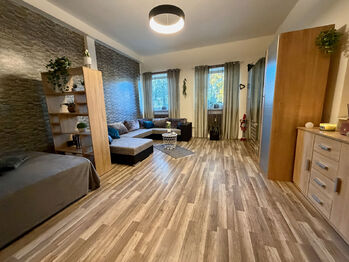 Prodej bytu 1+kk v osobním vlastnictví 41 m², Králův Dvůr