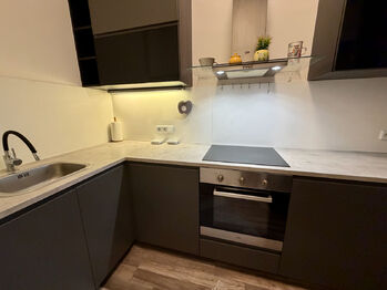 Prodej bytu 1+kk v osobním vlastnictví 41 m², Králův Dvůr