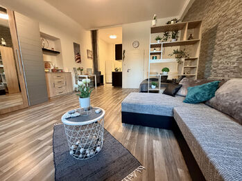 Prodej bytu 1+kk v osobním vlastnictví 41 m², Králův Dvůr