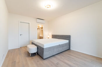 Pronájem bytu 2+kk v osobním vlastnictví 65 m², Praha 6 - Břevnov